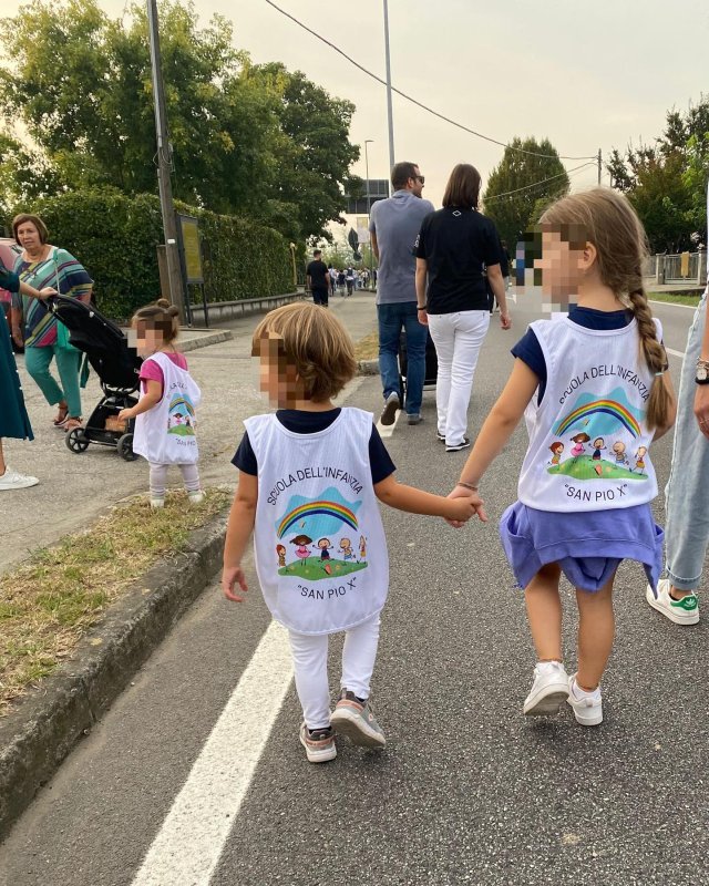 La Peregrinatio degli alunni delle elementari e della Scuola dell'Infanzia