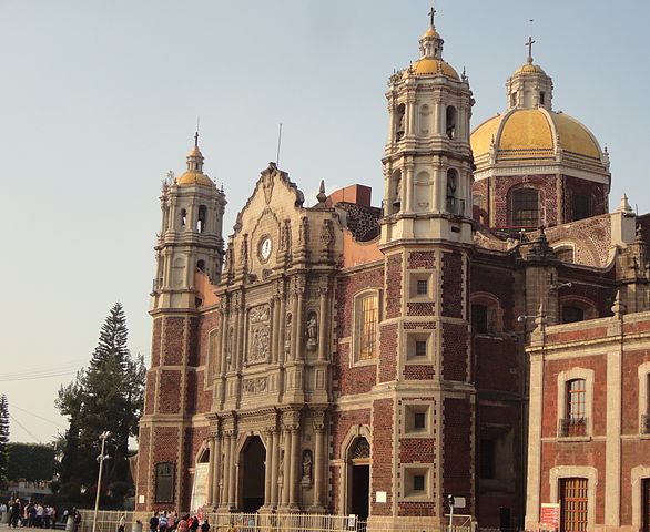 Fachada_Antigua_Basilica_de_Guadalupe.jpg