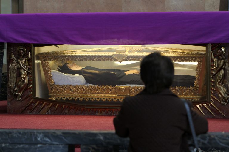 Casket with Frances Cabrini body