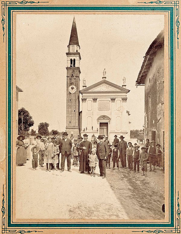 Inaugurazione delle 3 statue sopra la Chiesa nel 1905