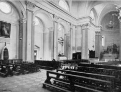 Interno chiesa arcipretale di Riese, con il battestero sulla sinistra