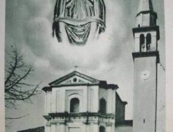 Immagine della Madonna delle Cendrole sopra il Santuario.
