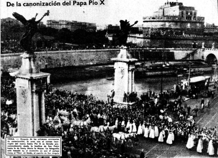 Corteo che trasporta il corpo di San Pio X dal Vaticano a Santa Maria Maggiore. 